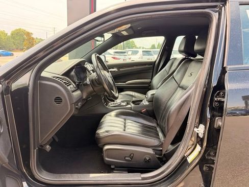 Used 2020 Chrysler 300 S RWD image 22