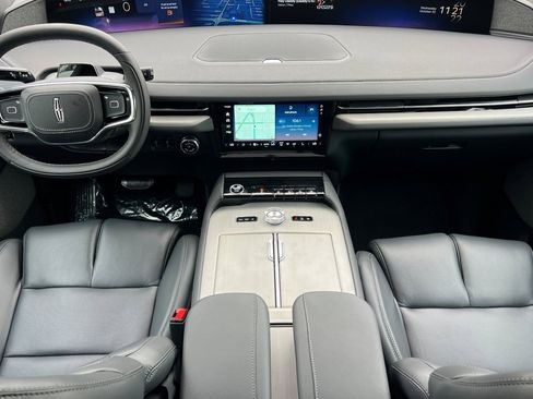 New 2025 Lincoln Navigator L Reserve w/ Jet Appearance Package image 11