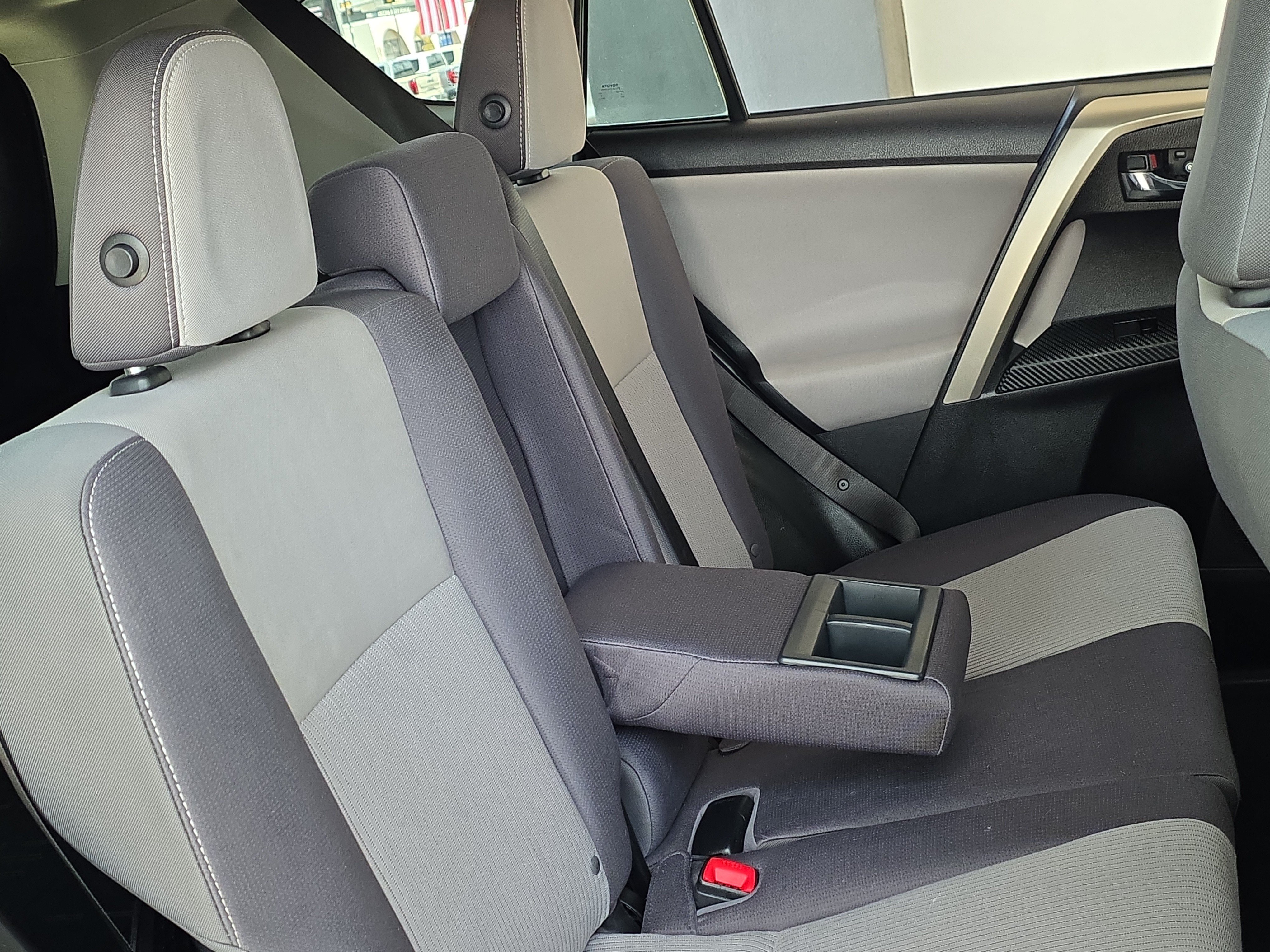 Used 2014 Toyota RAV4 XLE FWD image 26