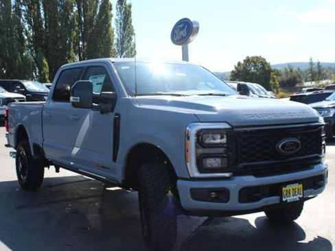 New 2025 Ford F350 Lariat w/ Lariat Ultimate Package image 3