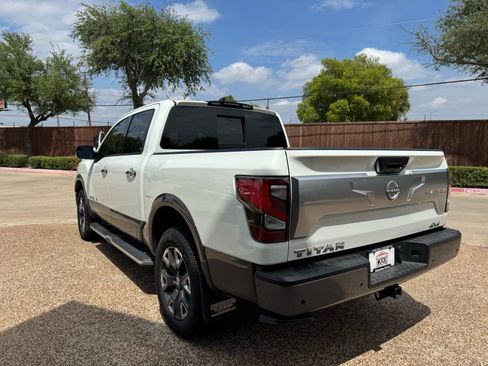 Used 2024 Nissan Titan Platinum Reserve w/ Moonroof Package AWD/4WD image 7