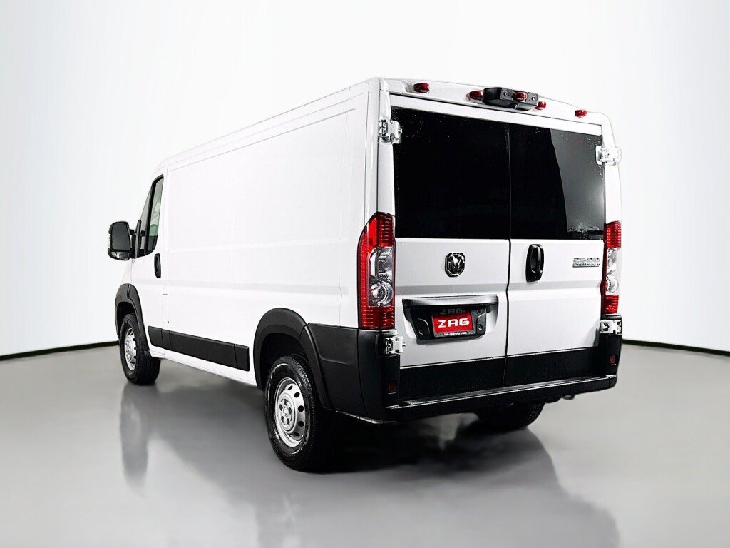 Used 2023 RAM ProMaster 2500 FWD image 3