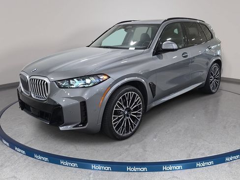 Used 2026 BMW X5 xDrive40i w/ M Sport Package AWD/4WD image 1