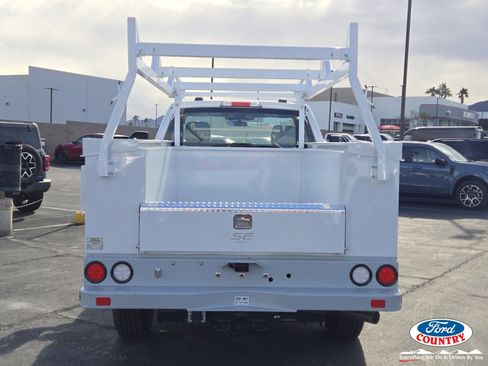 New 2026 Ford F250 XL w/ XL Chrome Package image 4