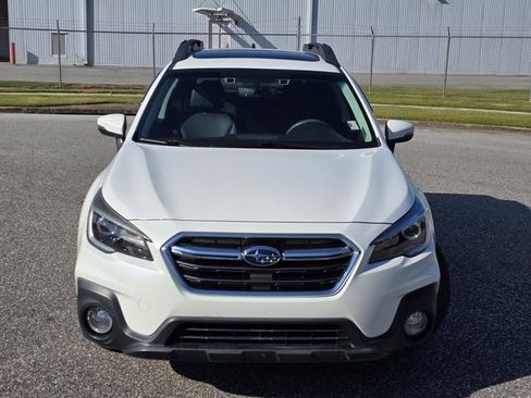 Used 2019 Subaru Outback 2.5i Limited w/ Popular Package #2 AWD/4WD image 2