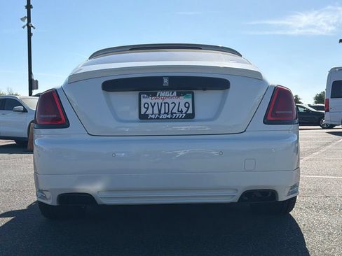 Used 2016 Rolls-Royce Wraith RWD image 9