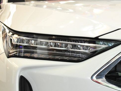 Used 2023 Acura MDX SH-AWD w/ Technology Package image 4