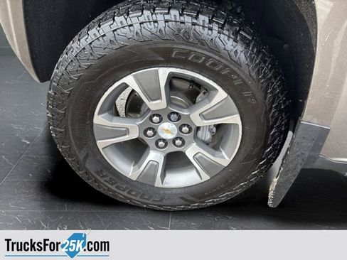 Used 2015 Chevrolet Colorado Z71 image 37