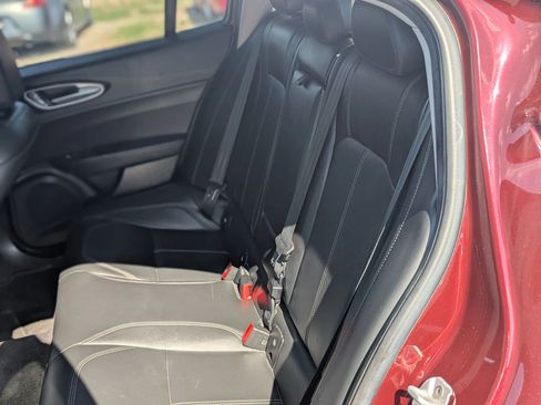 Used 2017 Alfa Romeo Giulia image 20