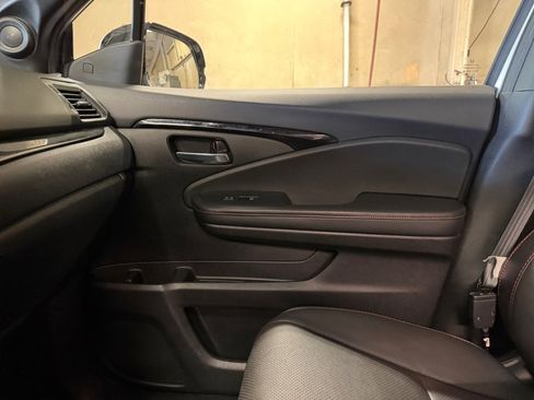 Used 2021 Honda Pilot Black Edition image 35