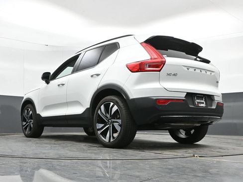 Used 2023 Volvo XC40 B5 Ultimate w/ Protection Package Premier AWD/4WD image 40