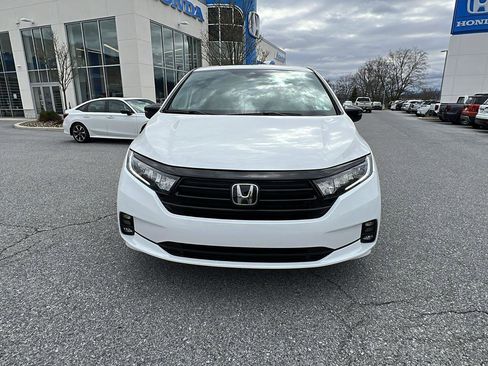 Certified 2024 Honda Odyssey Sport image 9