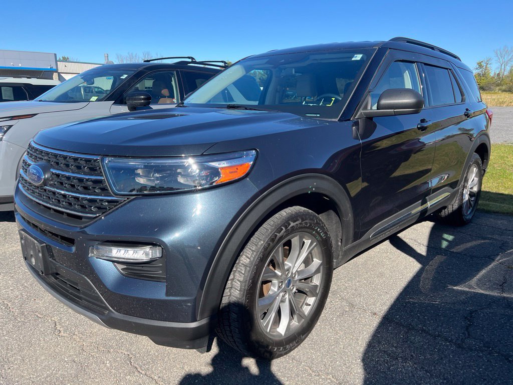 Used 2022 Ford Explorer XLT w/ Equipment Group 202A AWD/4WD image 1