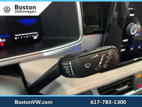 New 2025 Volkswagen Taos SE AWD/4WD image 18