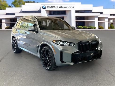 Used 2026 BMW X5 xDrive40i w/ M Sport Package AWD/4WD image 3