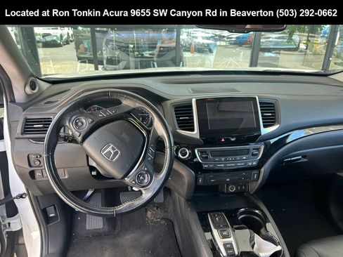 Used 2018 Honda Pilot Touring image 12