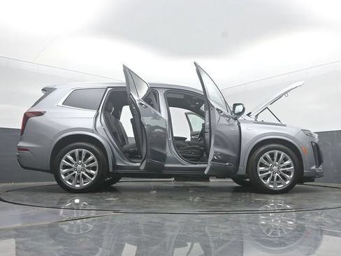 Certified 2025 Cadillac XT6 Premium Luxury w/ Technology Package AWD/4WD image 64