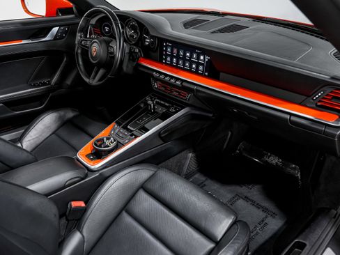 Used 2022 Porsche 911 Carrera image 36