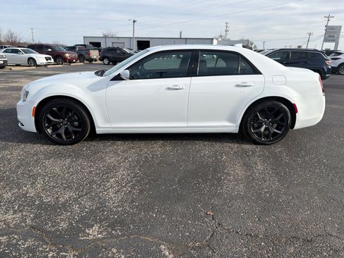 Used 2022 Chrysler 300 S w/ Comfort Group image 6