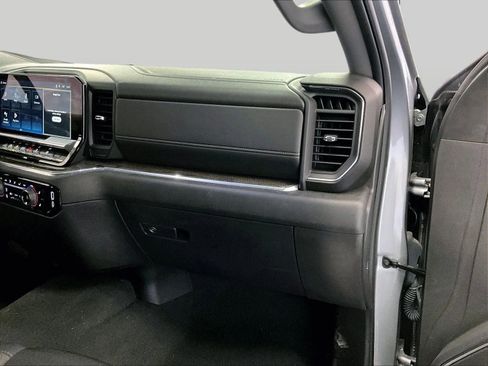 Used 2024 Chevrolet Silverado 1500 LT image 15