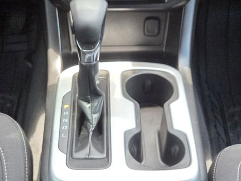 Used 2022 Chevrolet Colorado LT w/ Redline Special Edition RWD image 17