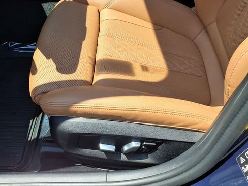 Used 2022 BMW 530i xDrive w/ Convenience Package AWD/4WD image 13
