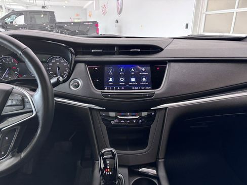 Certified 2023 Cadillac XT5 Premium Luxury AWD/4WD image 18
