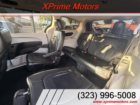Used 2019 Chrysler Pacifica Touring-L w/ Advanced Safetytec Group FWD image 31