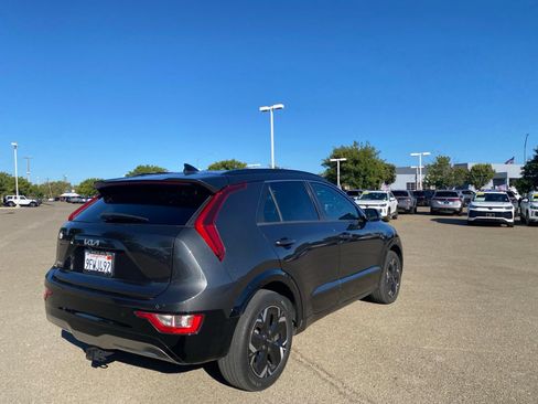 Used 2023 Kia Niro Wind FWD image 4