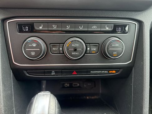 Used 2019 Volkswagen Atlas SE w/ Towing Package image 37