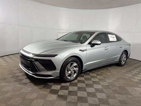 New 2026 Hyundai Sonata SE image 1