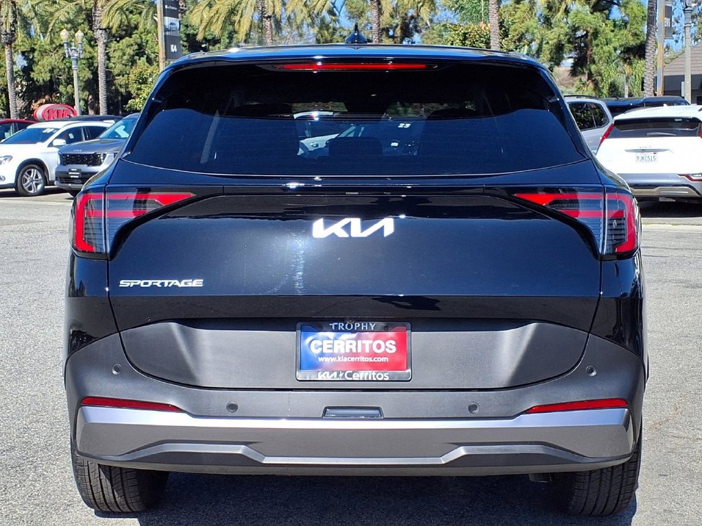 Used 2026 Kia Sportage EX FWD image 5