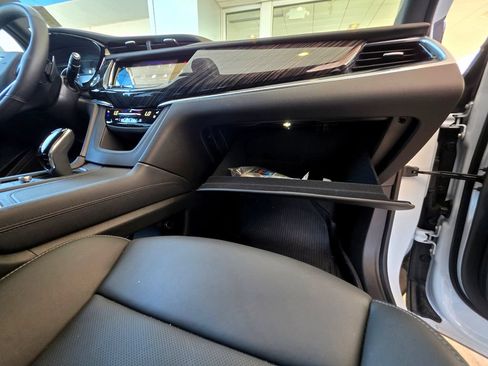 Used 2025 Cadillac XT6 Premium Luxury w/ LPO, Floor Liner Package AWD/4WD image 75
