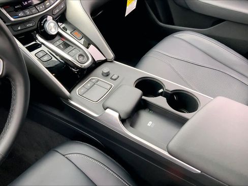 Certified 2025 Acura TLX w/ Technology Package image 14