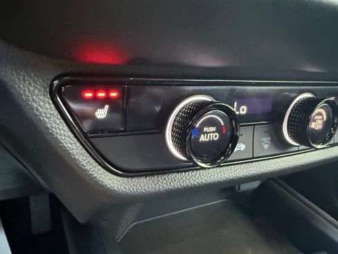 Certified 2025 Honda HR-V Sport image 25