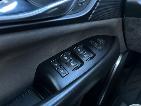 Used 2019 Cadillac Escalade ESV Platinum image 42