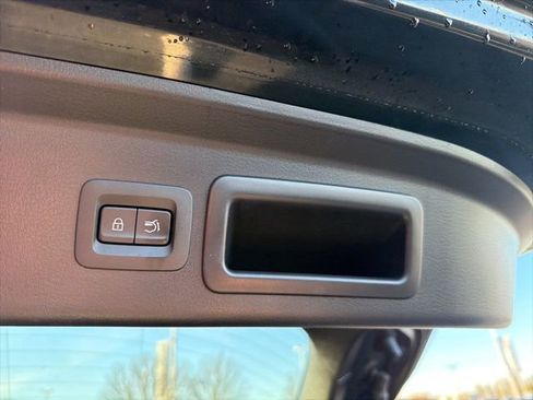 Used 2020 MAZDA CX-30 FWD w/ Premium Package image 11