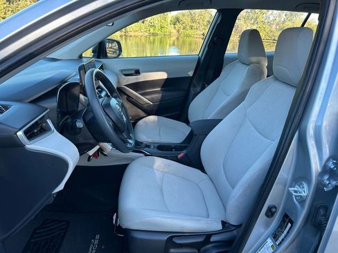Used 2024 Toyota Corolla Cross L image 14