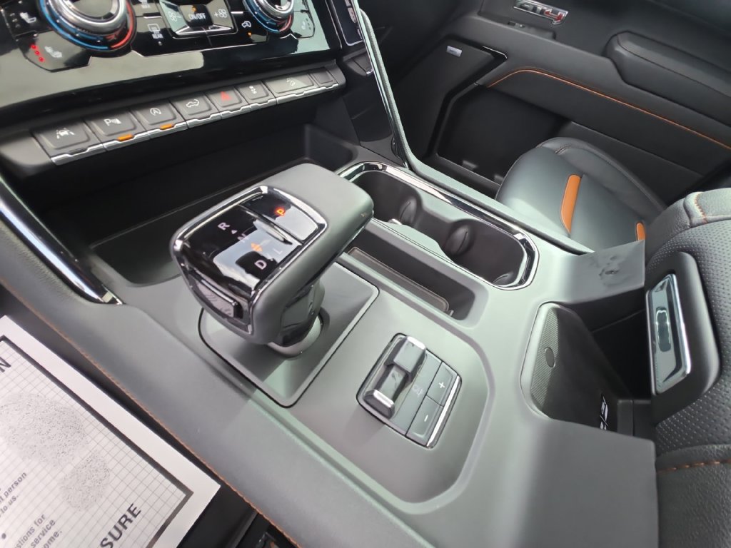 Certified 2025 GMC Sierra 1500 AT4 w/ AT4 Premium Package AWD/4WD image 24