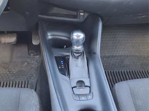 Used 2018 Toyota C-HR XLE FWD image 18