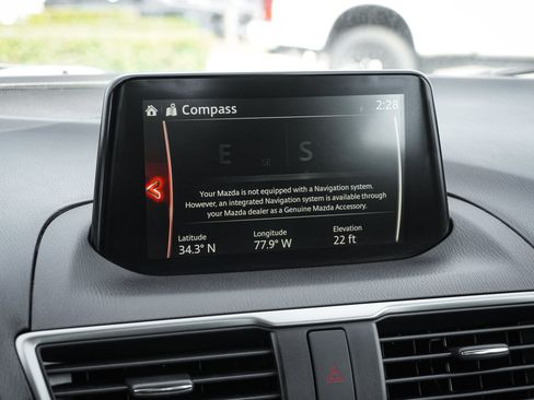 Used 2017 MAZDA MAZDA3 Touring FWD image 24