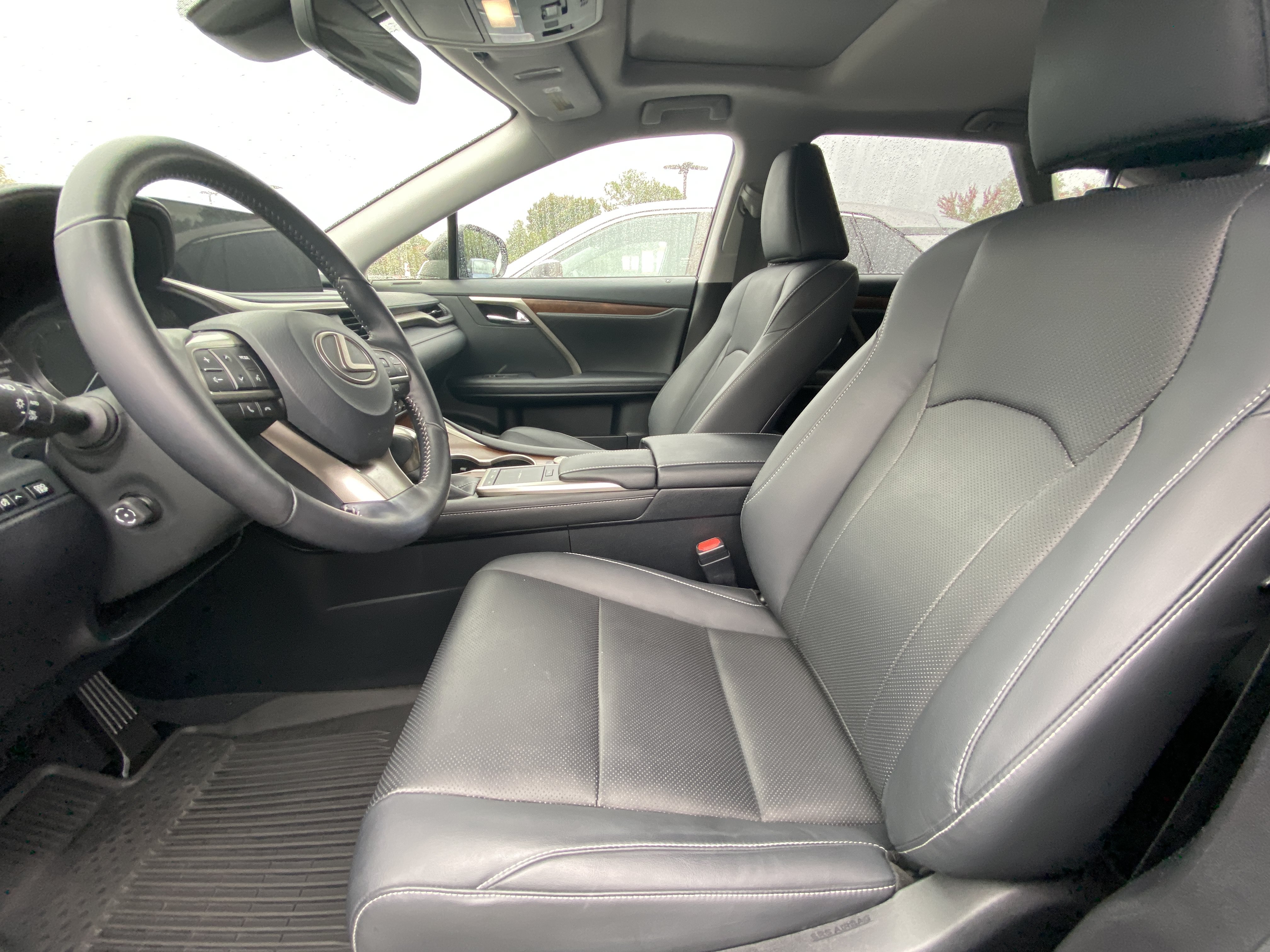 Used 2022 Lexus RX 350L Premium w/ Premium Package AWD/4WD image 11