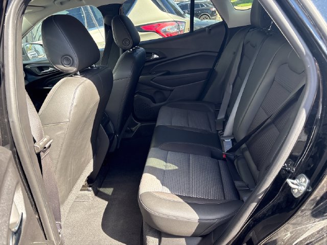 Used 2025 Chevrolet Trax LT FWD image 9