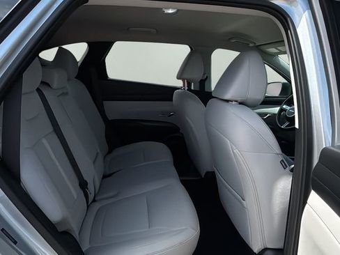 Used 2025 Hyundai Tucson SEL FWD image 12