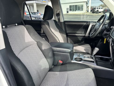 Used 2017 Toyota 4Runner SR5 image 51