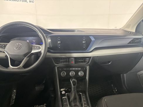Used 2023 Volkswagen Taos SE w/ Panoramic Sunroof Package AWD/4WD image 25