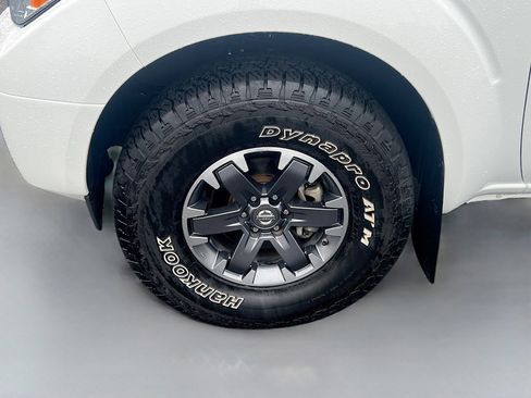 Used 2017 Nissan Frontier Desert Runner RWD image 30