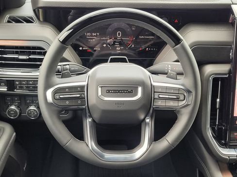 New 2026 GMC Yukon Denali w/ Denali Reserve Package AWD/4WD image 9