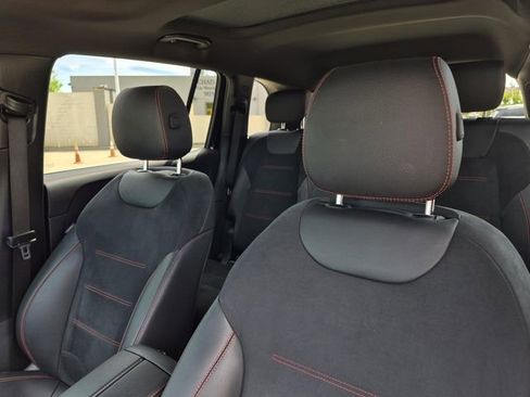 Certified 2022 Mercedes-Benz GLB 250 4MATIC image 15