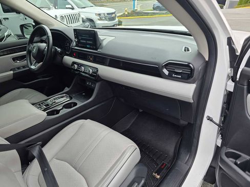 Used 2024 Honda Pilot Elite image 12